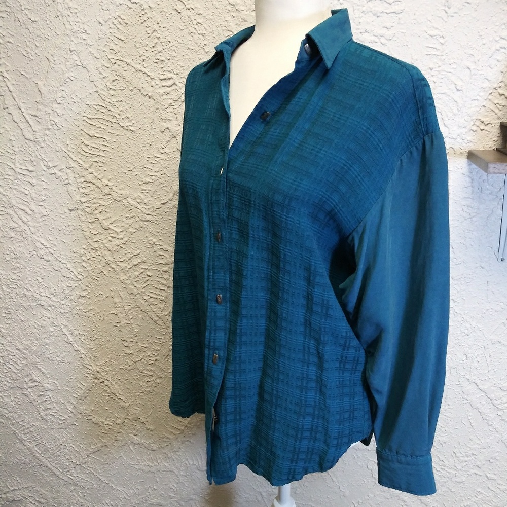 Longhorn Medium Blue button up long sleeve